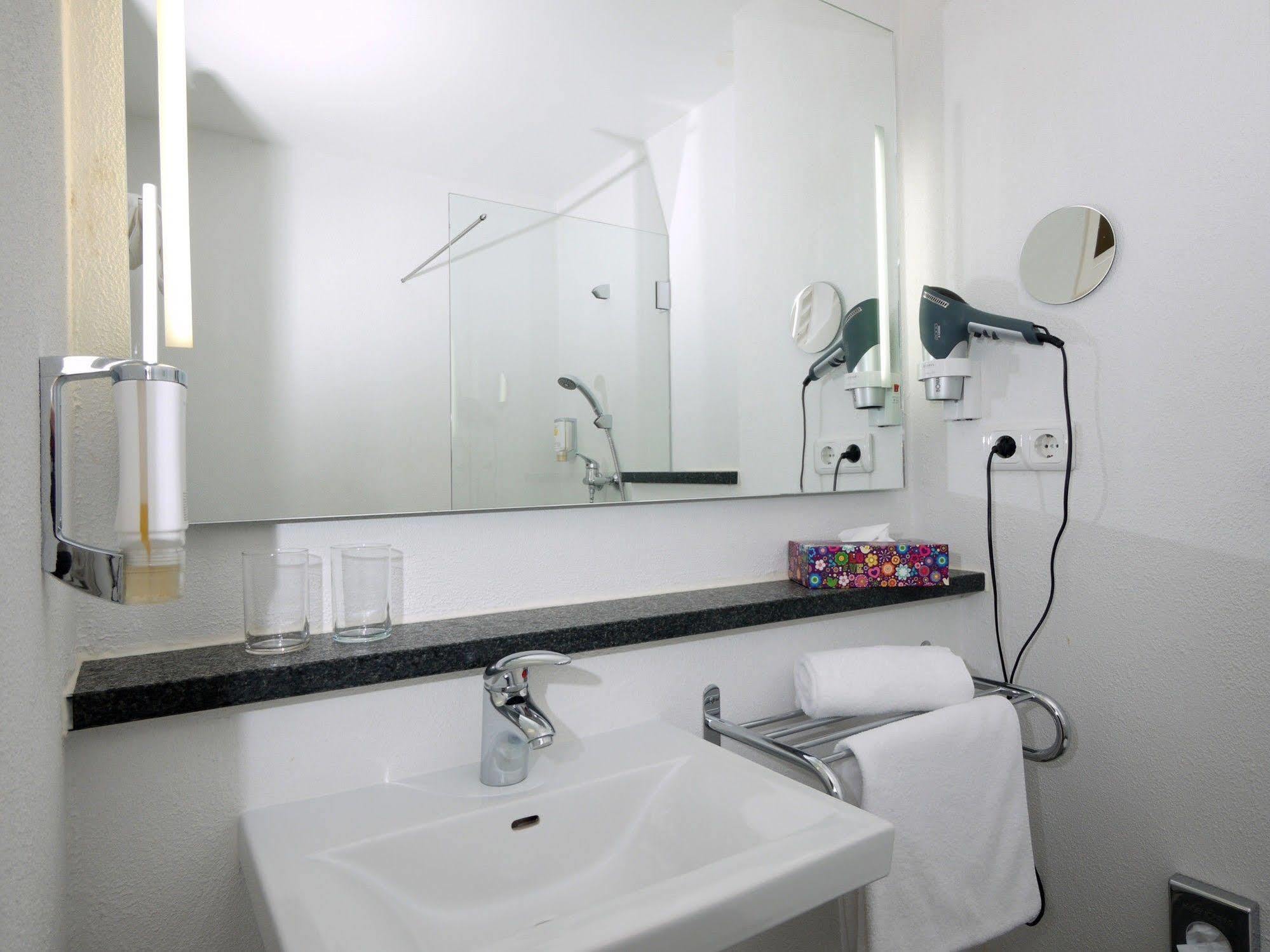 Hotel Pinger Remagen Bagian luar foto