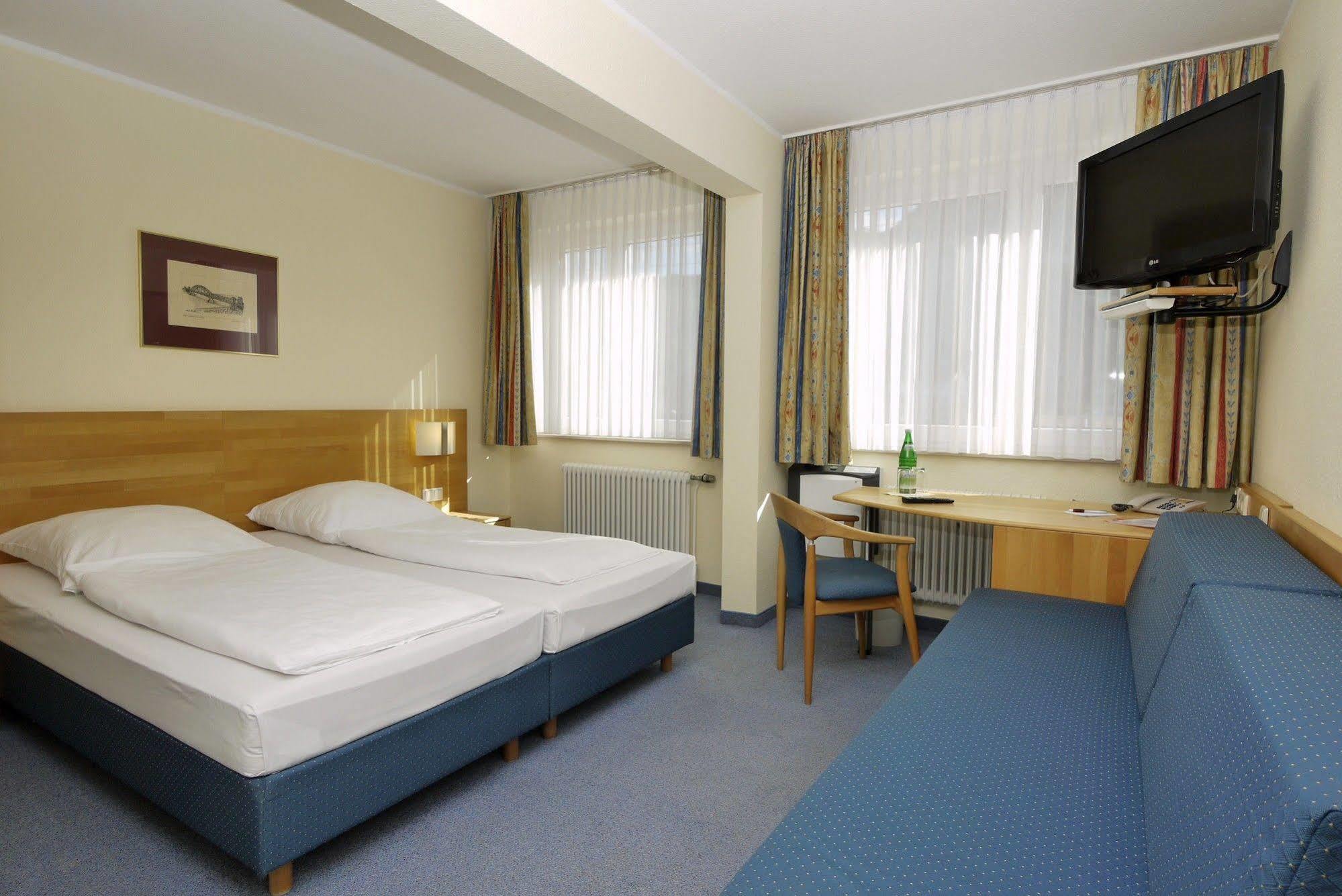 Hotel Pinger Remagen Bagian luar foto